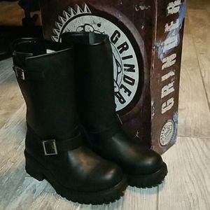 Engineer boots Grinders